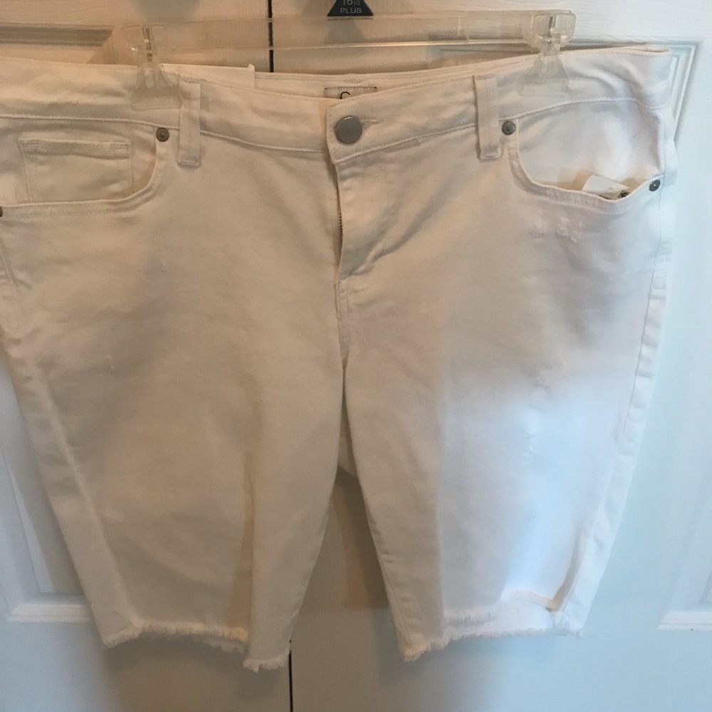 Style & Co Skinny Knee Shorts -NEW